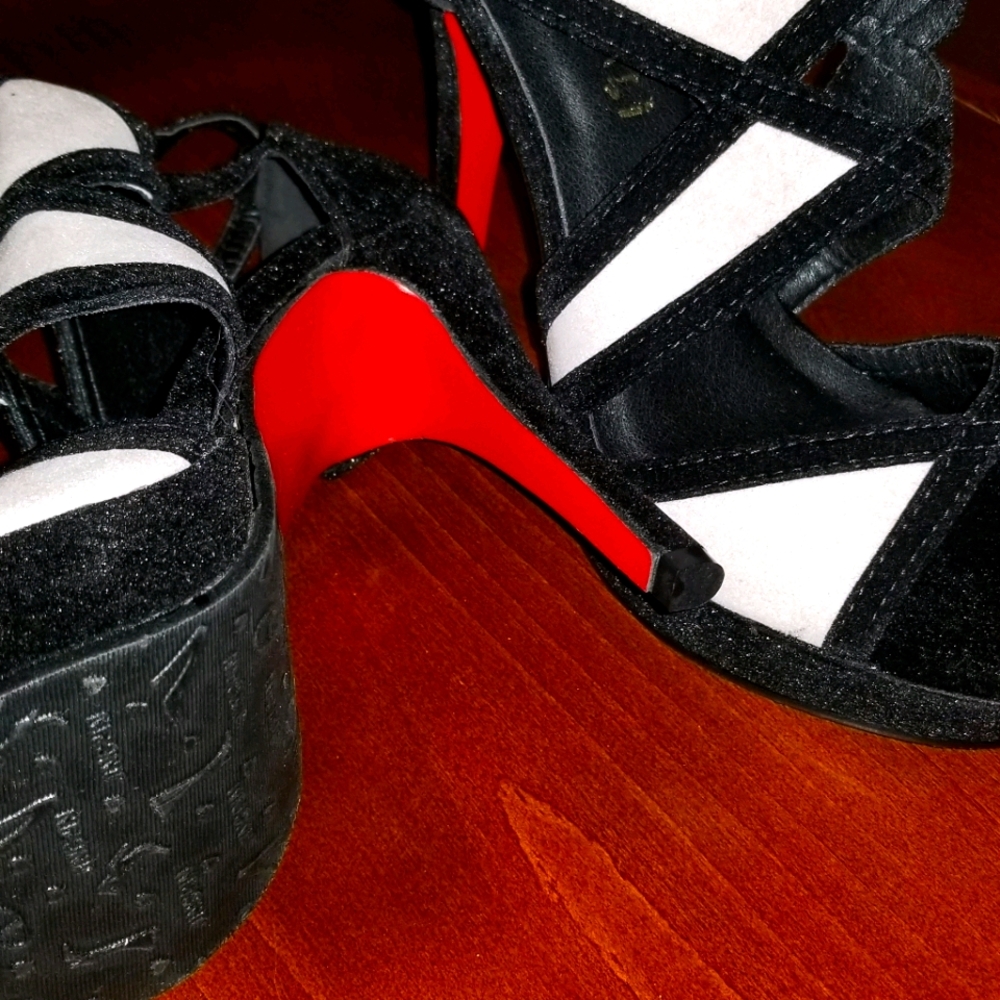 Shoes - Picture 3 of 3